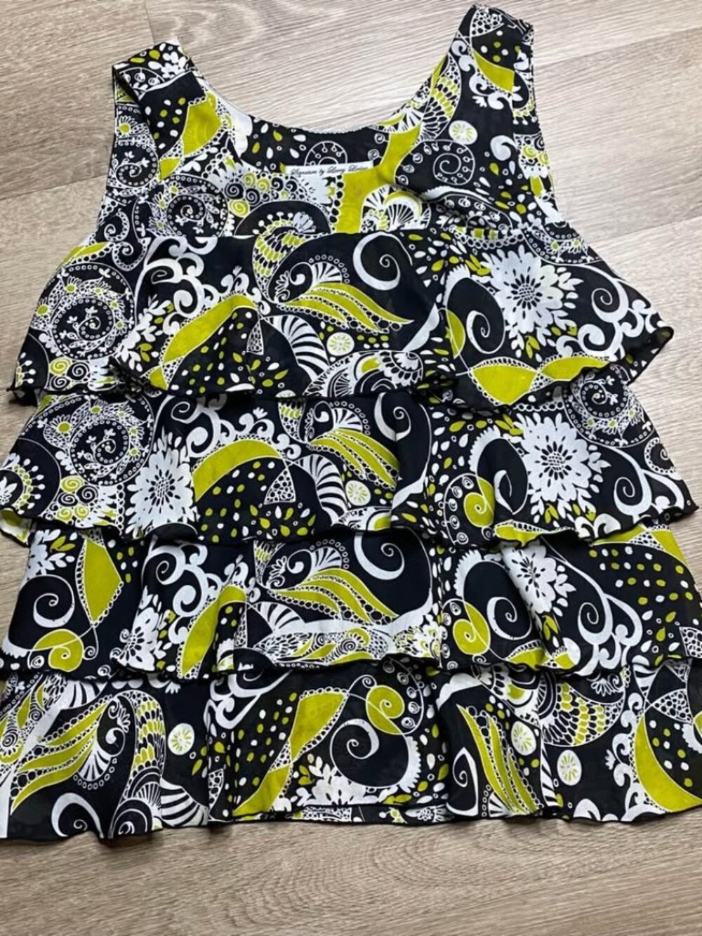 Larry Levine Signature Tank Top Size Large | Layered Look Wave Pattern Dressy